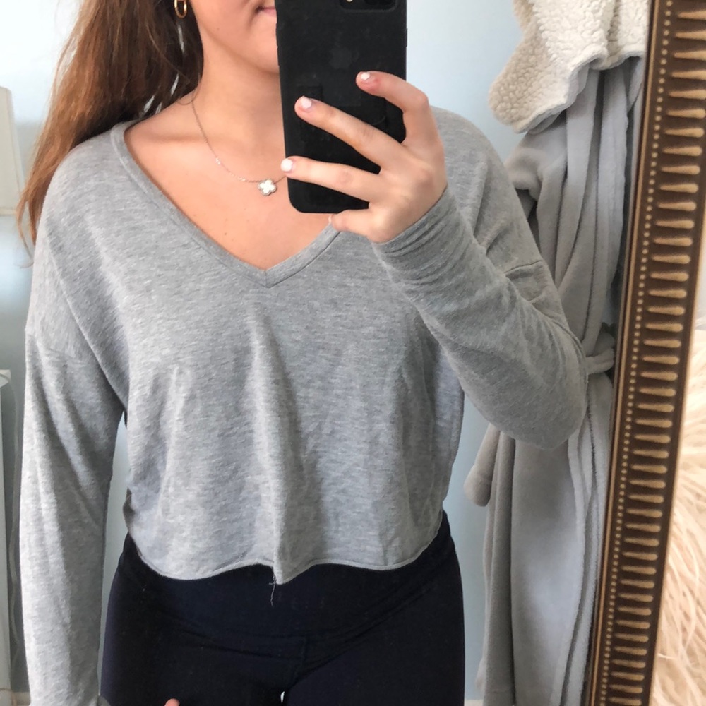 Grey cropped V-neck